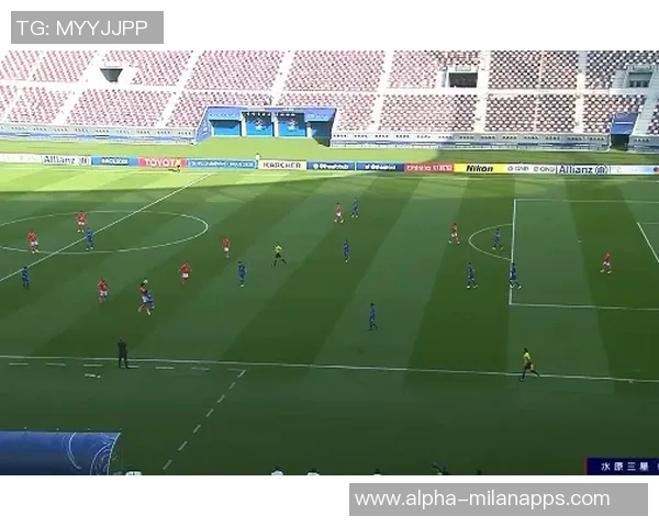 足球边裁旗的历史演变与在比赛中的重要作用分析